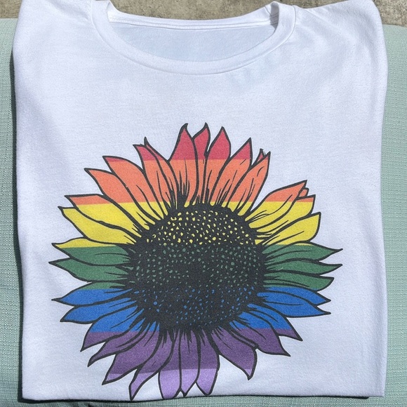 YS PRIDE | Cotton Crewneck Rainbow Design - Picture 1 of 5